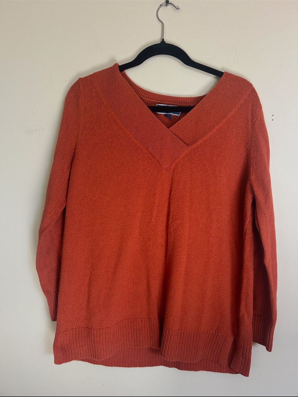 Karen Scott Rust Orange V-Neck Sweater – L